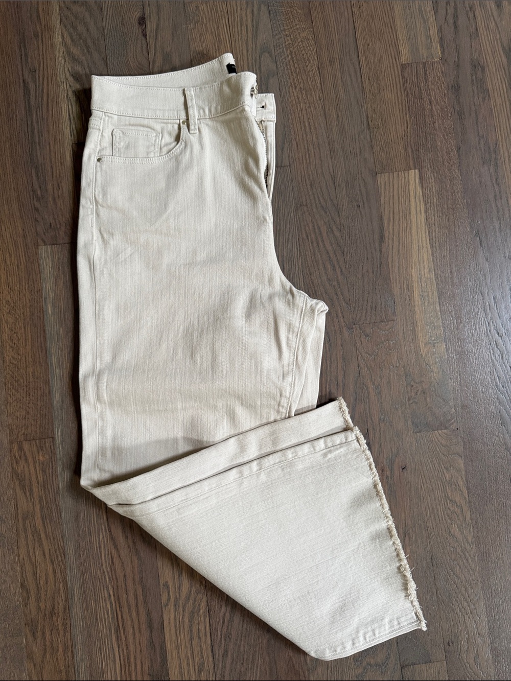 Ann Taylor Factory Straight Leg Jeans in Creamy Off-White